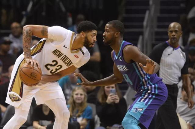 他们的后防 他们的后防