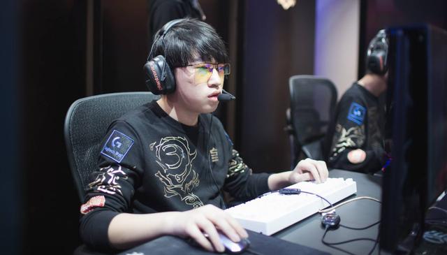 努力和站在 努力和站在