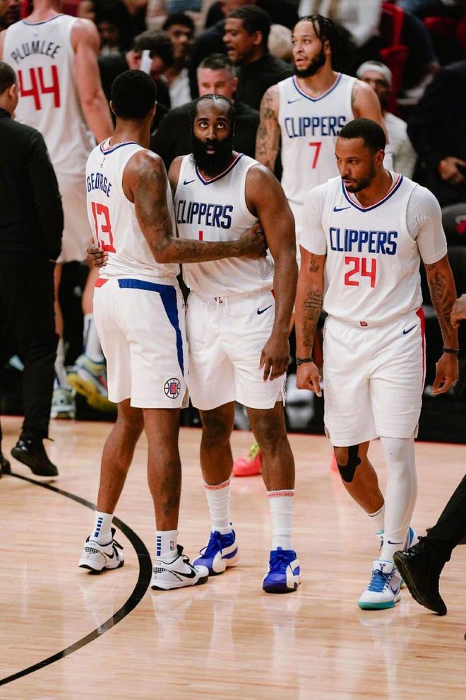 花海晶灵 花海晶灵