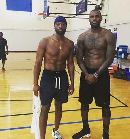 向右外移半 向右外移半